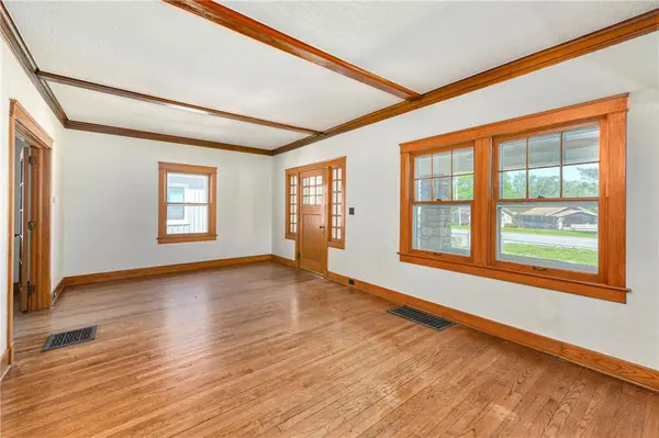 234 Old Orchard ST, Excelsior Springs, MO 64024