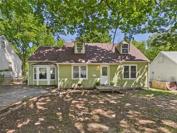 10406 W 56th TER,  Shawnee,  KS 66203