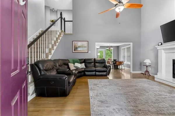 7007 N Holly CT, Kansas City, MO 64118