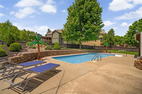 14004 Westgate ST, Overland Park, KS 66221