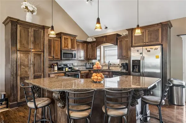 8905 N Agnes AVE, Kansas City, MO 64156