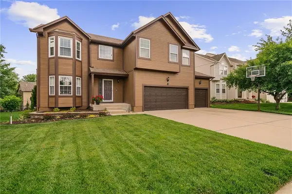 19821 W 97th ST, Lenexa, KS 66220