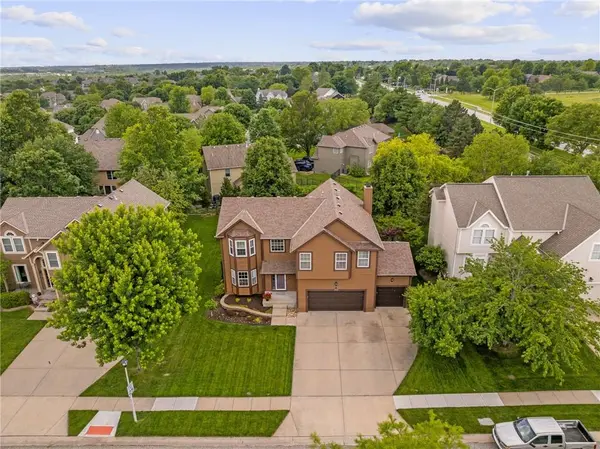19821 W 97th ST, Lenexa, KS 66220