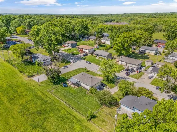 107 N 80 TER, Kansas City, KS 66111