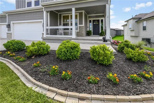 1334 N 161st TER, Basehor, KS 66007