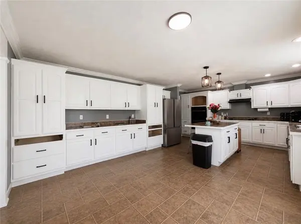 309 N Fricke DR, Corder, MO 64021