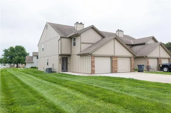 527 NE 6th #A ST, Blue Springs, MO 64014