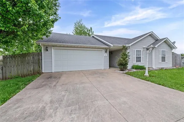 605 Bob Griffin RD, Cameron, MO 64429