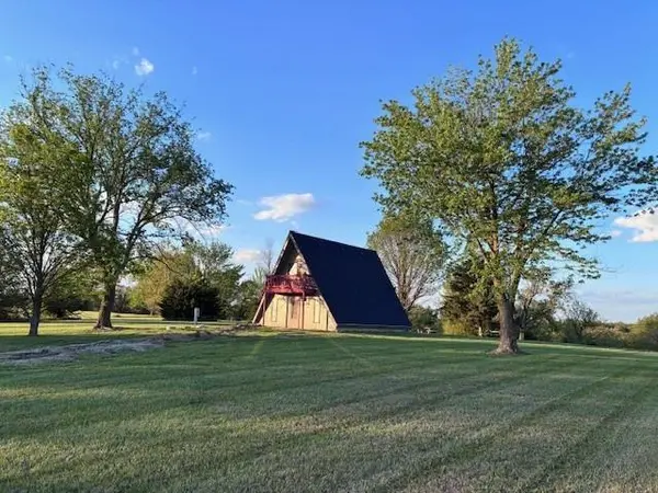 120 Hideaway RD, Gallatin, MO 64640