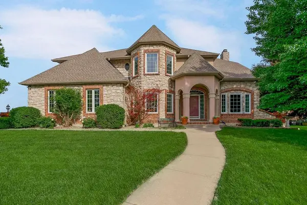 6905 N Charleston DR, Kansas City, MO 64119