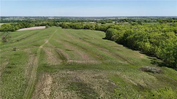 SE Spring Holler RD, Easton, MO 64443
