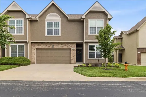 15602 W 61st ST, Shawnee, KS 66217