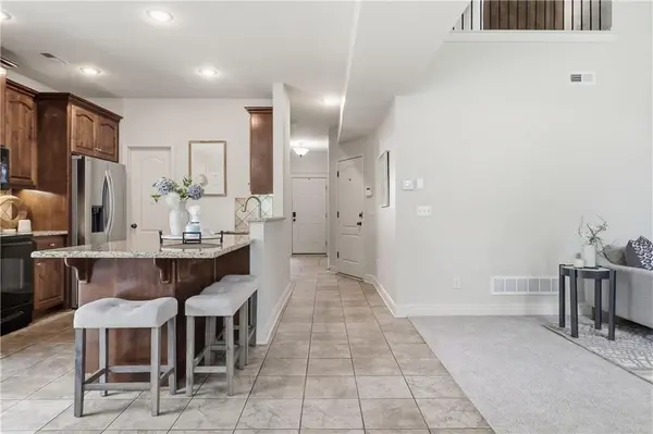 15602 W 61st ST, Shawnee, KS 66217