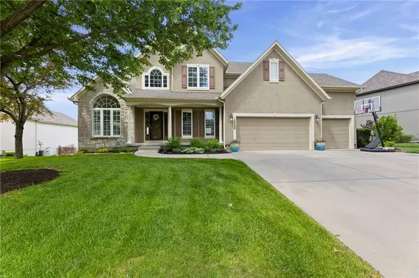 12324 Bradshaw ST, Overland Park, KS 66213