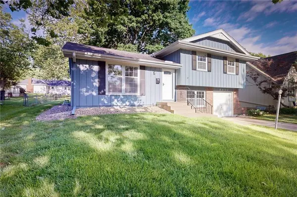 8432 Evanston AVE, Raytown, MO 64138