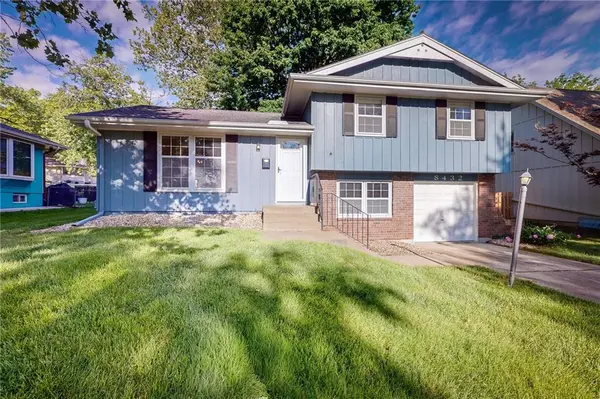 8432 Evanston AVE, Raytown, MO 64138