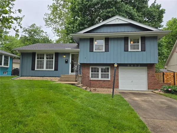 8432 Evanston AVE,  Raytown,  MO 64138
