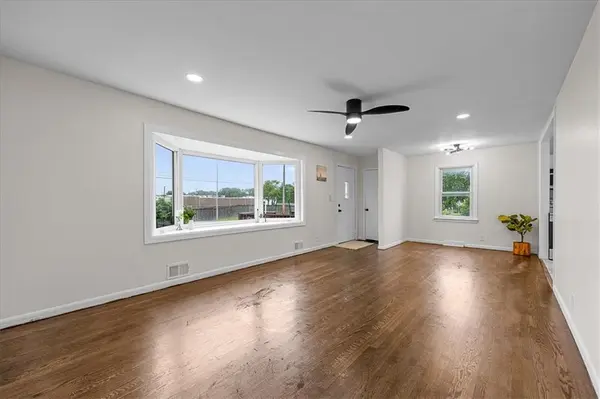 505 NW 82nd ST, Kansas City, MO 64118