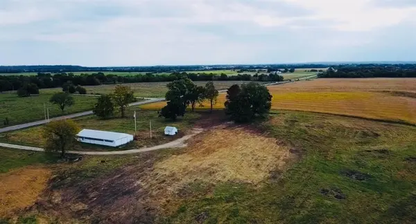 18155 KS Hwy 52 HWY, Mound City, KS 66056