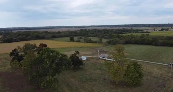 18155 KS Hwy 52 HWY, Mound City, KS 66056