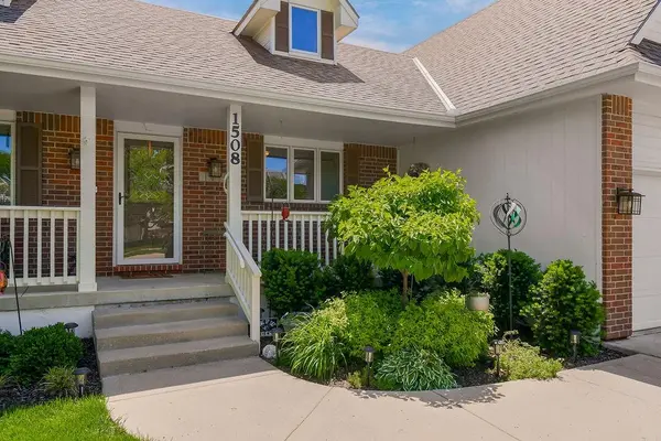 1508 Winchester DR, Pleasant Hill, MO 64080