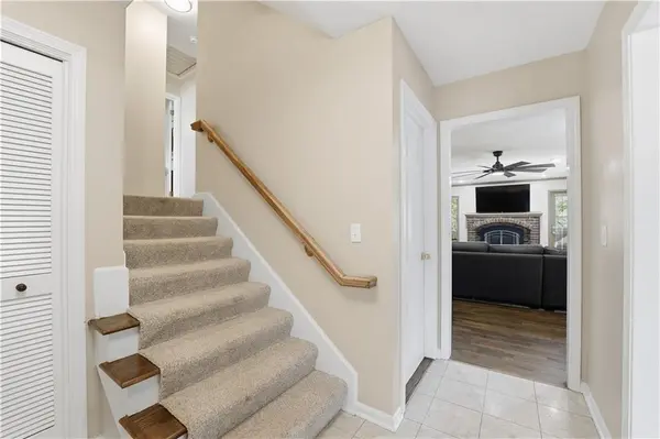 5475 W 85th TER, Prairie Village, KS 66207