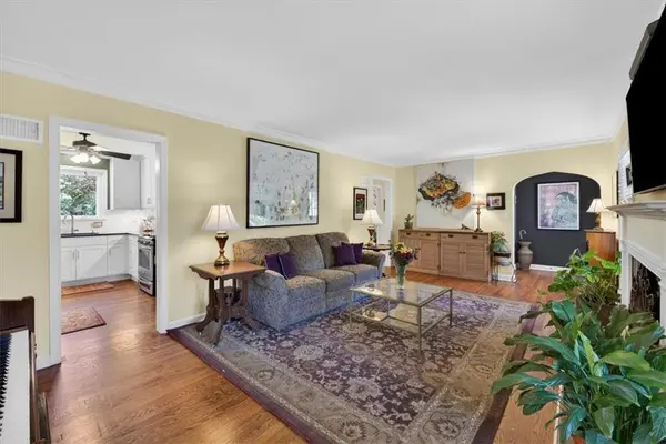 5315 Clark DR, Roeland Park, KS 66205