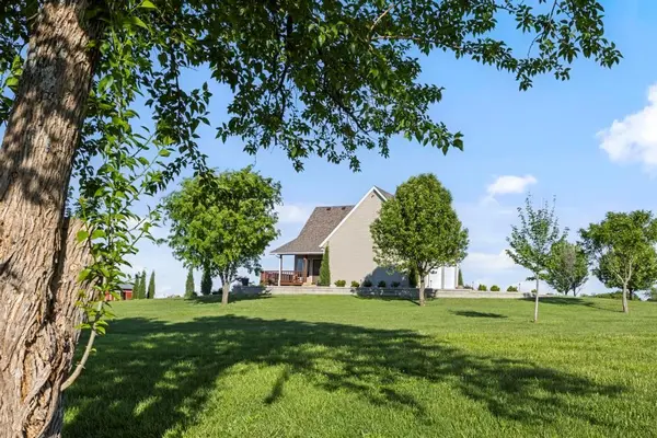 732 N 180th ST, Farlington, KS 66734