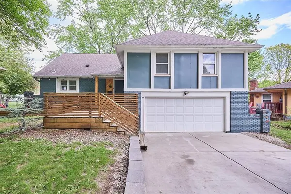 12719 CRYSTAL AVE, Grandview, MO 64030