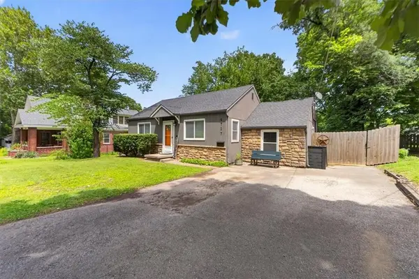 4717 Reinhardt DR,  Roeland Park,  KS 66205