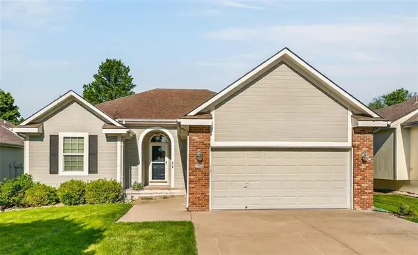 7212 N Lawn AVE, Kansas City, MO 64119