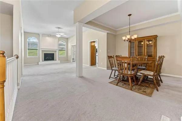 7212 N Lawn AVE, Kansas City, MO 64119