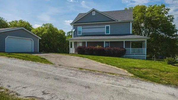 1261 SE Mill ST, Dearborn, MO 64439