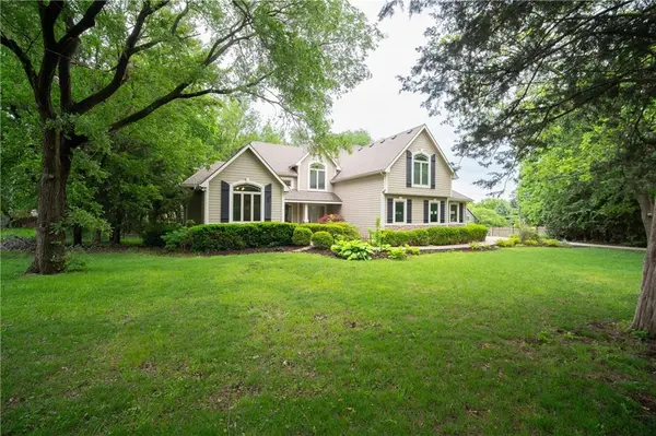 704 Folks RD, Lawrence, KS 66047