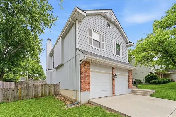 11811 Slater ST, Overland Park, KS 66210