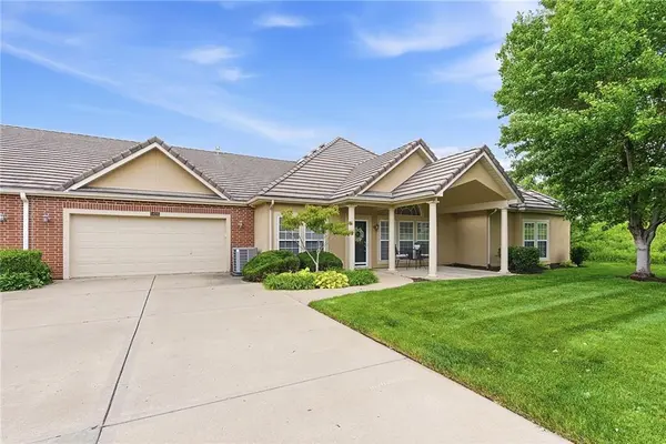 5426 W 145th ST, Leawood, KS 66224