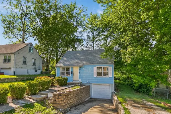 656 Thornton ST, Liberty, MO 64068