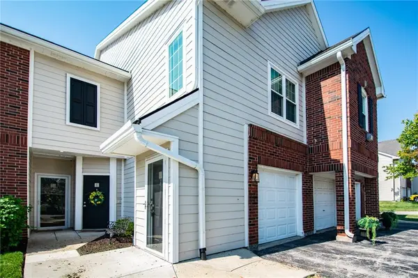 11604 Tomahawk Creek Pkwy #L, Leawood, KS 66211
