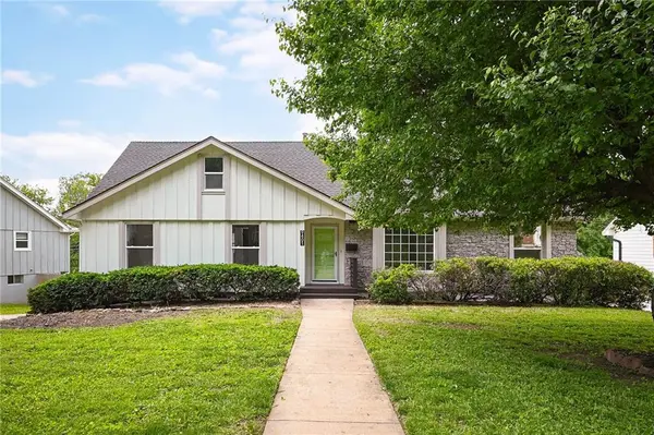 9401 W 82nd ST, Overland Park, KS 66204
