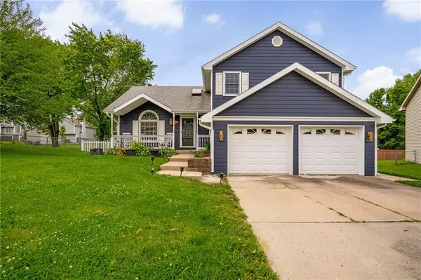 7305 Erika CT, Pleasant Valley, MO 64068