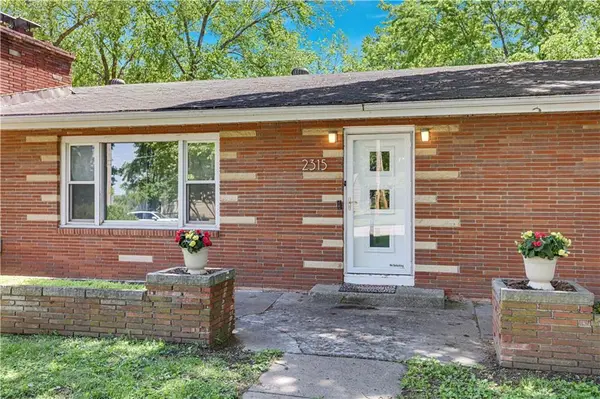 2315 NE 37th TER, Kansas City, MO 64116