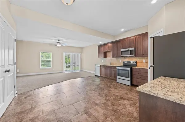 3850 NW 94th ST, Kansas City, MO 64154