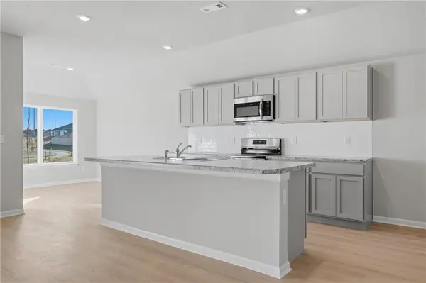 637 W Bluebird ST, Gardner, KS 66030