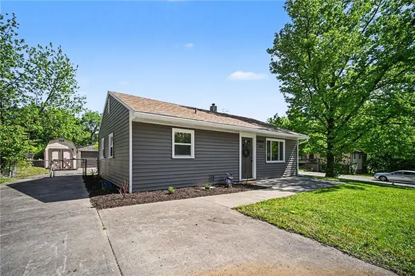 2206 NE 58th TER, Gladstone, MO 64118