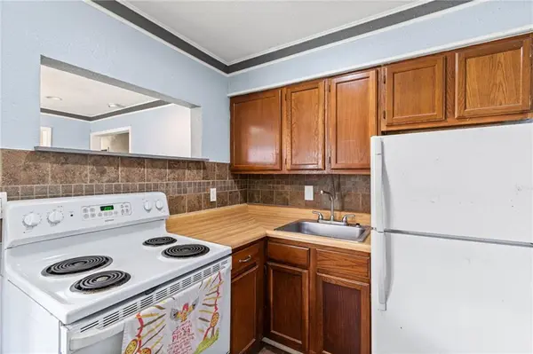 6203 N Main ST, Gladstone, MO 64118