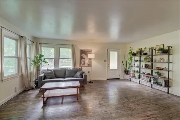 315 E Whittier ST, Claycomo, MO 64119