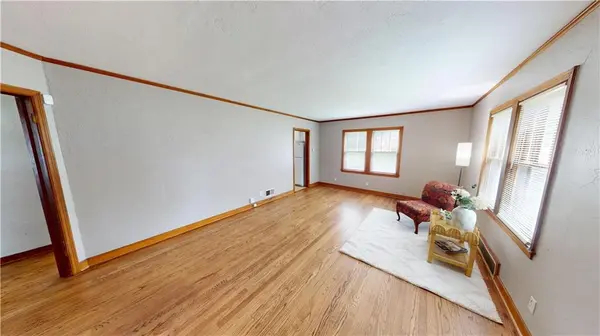 6100 Long AVE, Shawnee, KS 66216