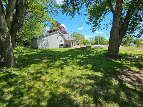615 S Cherry ST, Clearmont, MO 64431