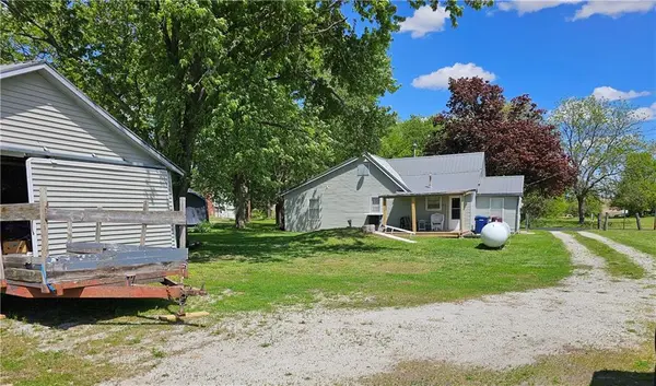 615 S Cherry ST, Clearmont, MO 64431