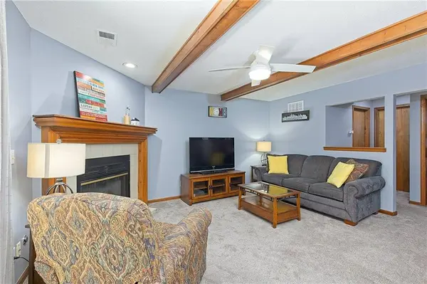 13837 W 58th TER #2, Shawnee, KS 66216
